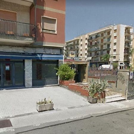 Letizia'S House Apartment คาตาเนีย ภายนอก รูปภาพ